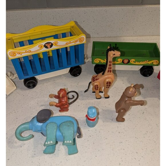 Vintage Fisher Price Little People Play Family Circus Train #991 9 Pieces - Picture 12 of 12